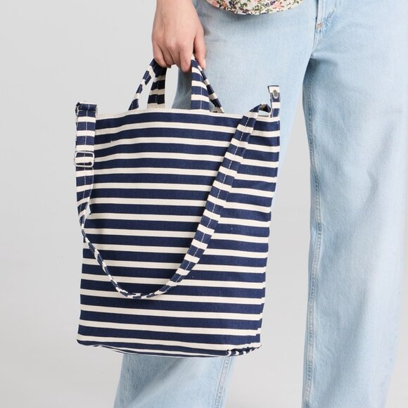 NWT Baggu Zip Duck Bag - Navy Stripe - Picture 4 of 10